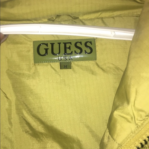 WINTER GOODNESS 😌GUESS WINTER JACKET 😍 - Picture 3 of 4